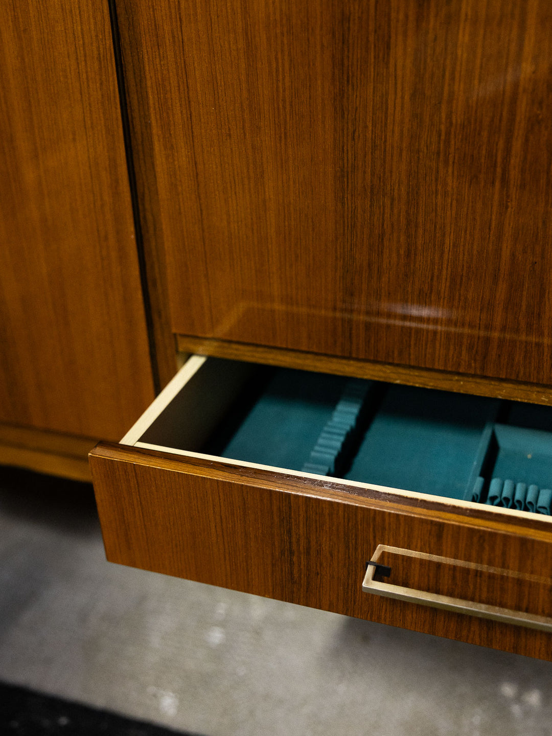 margaret-enfilade-bois-grande-élégante-719-8