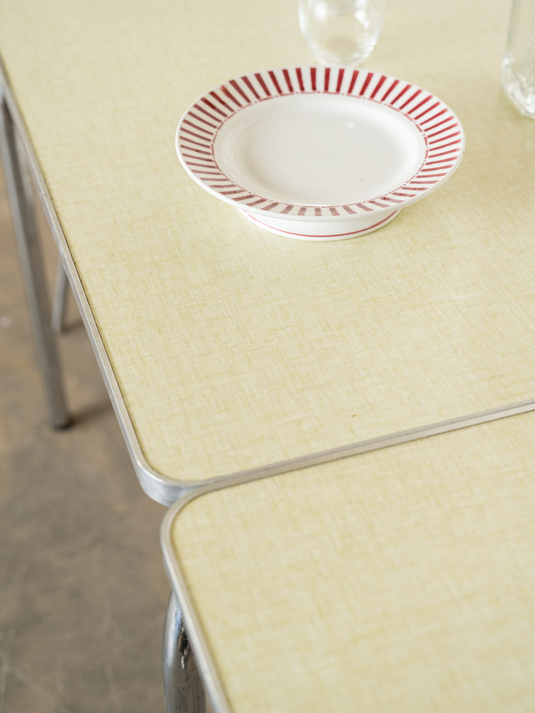 karla-table-a-manger-formica-1280-3