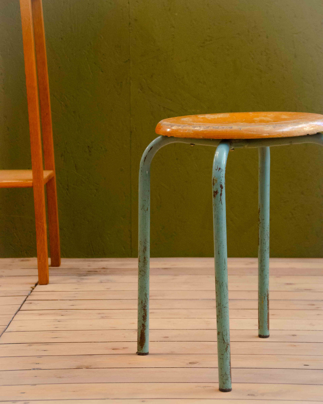 regis-tabouret-bois-1544-3