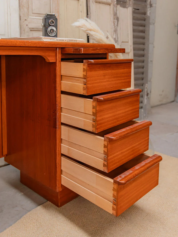 edouard-bureau-teck-558-4