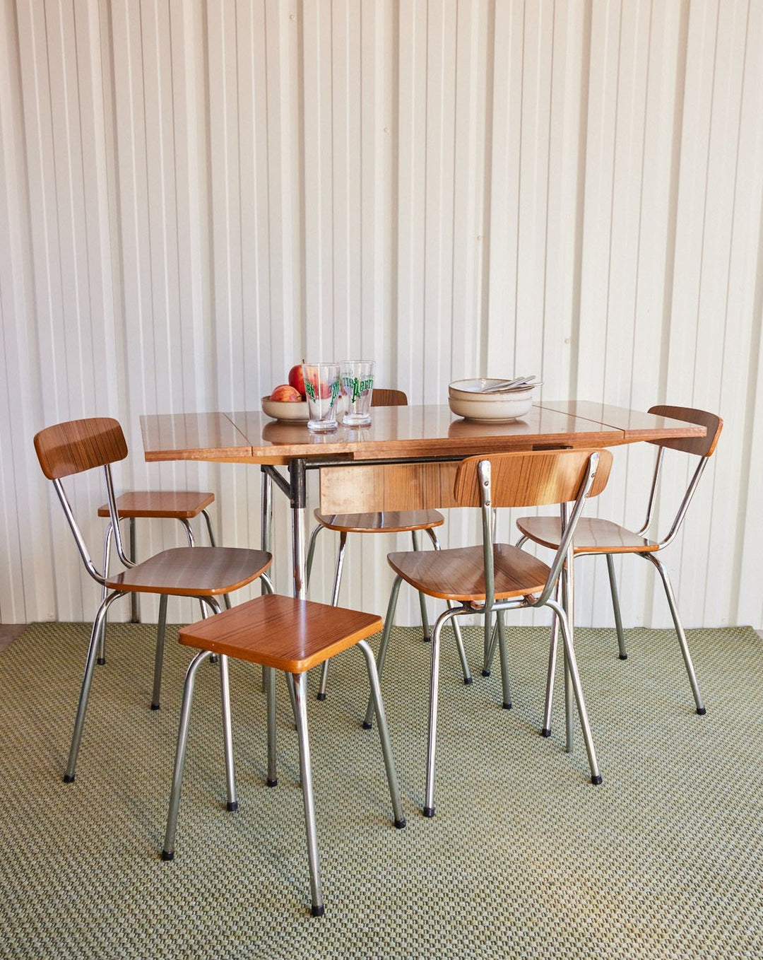 auguste-ensemble-table-et-chaises-formica-13-1