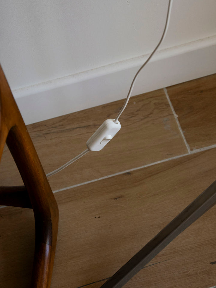 suzanne-lampe-a-poser-plexiglass-643-10