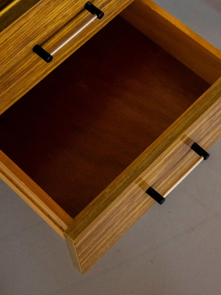 yvan-bureau-formica-524-8