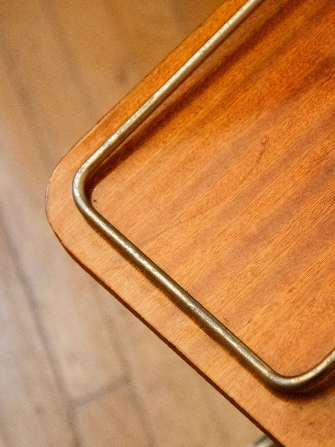 hanna-table-appoint-doré-734-8