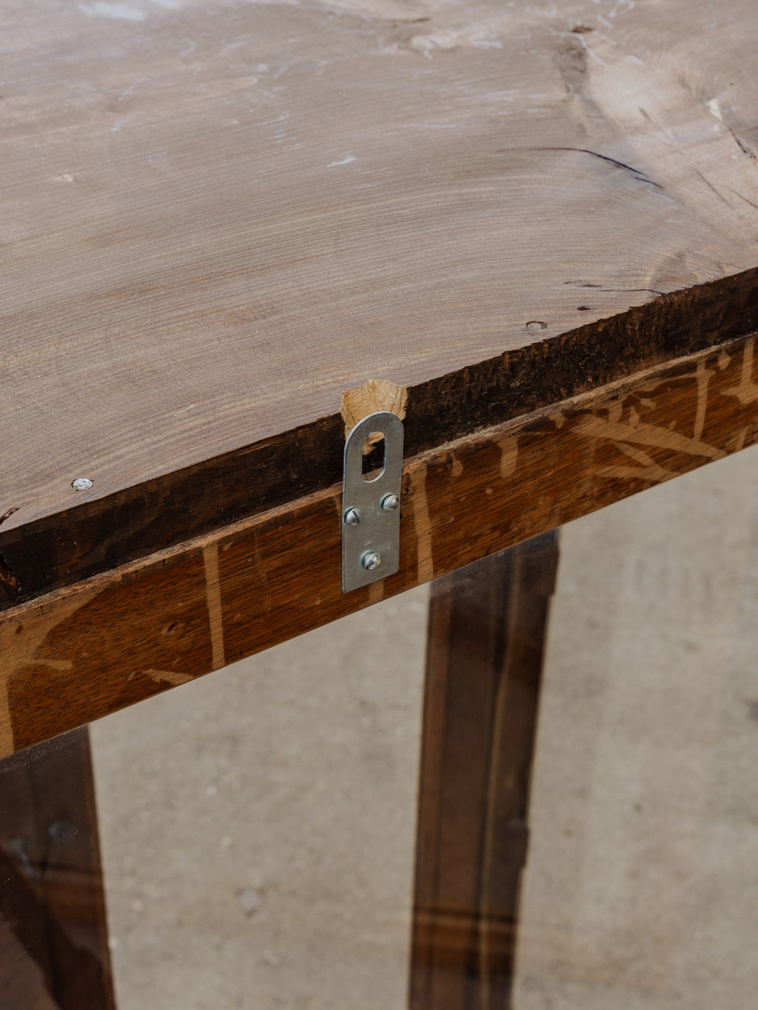 victoria-vitrine-noyer-103-9