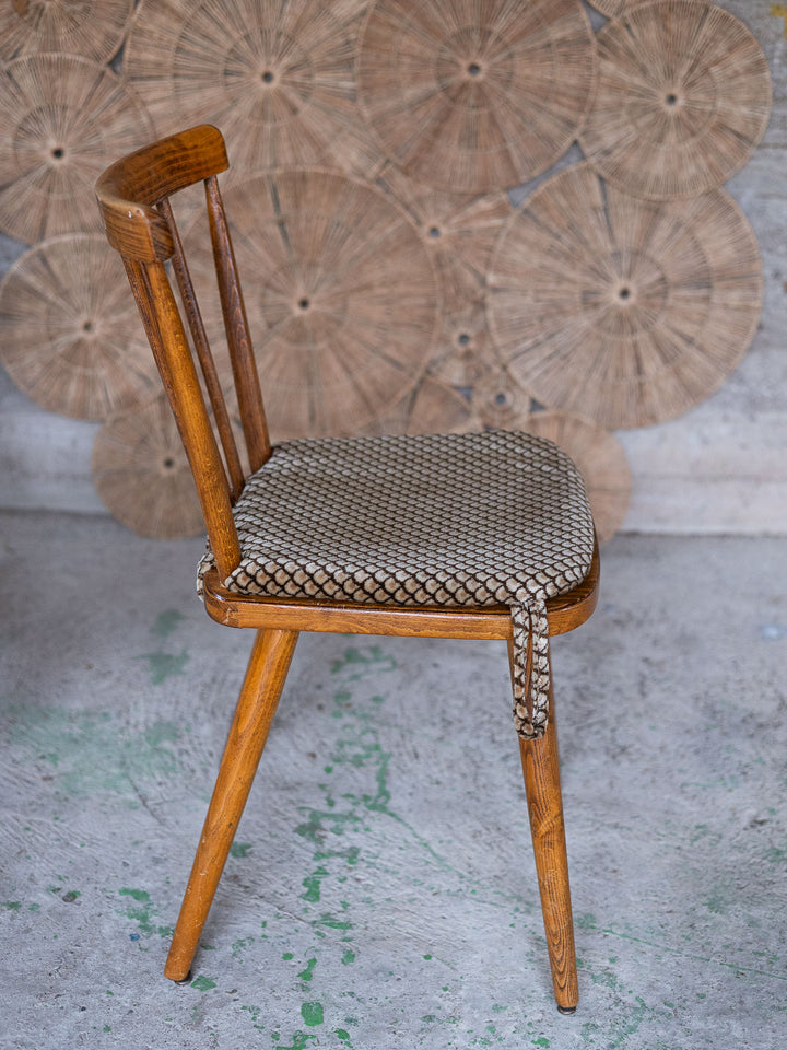 alma-chaise-bois-graphique-scandinave-2048-7
