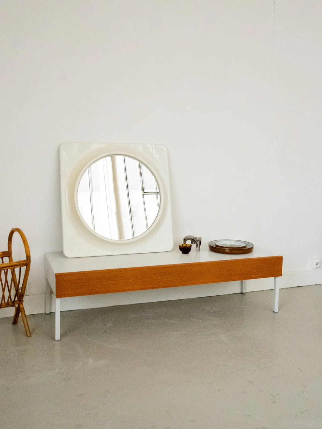 hanna-table-appoint-teck-827-2