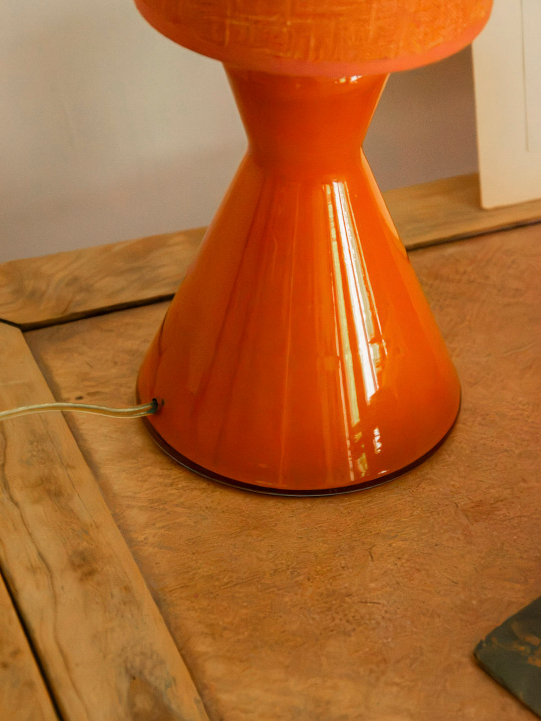 julia-lampe-a-poser-opaline-1081-5