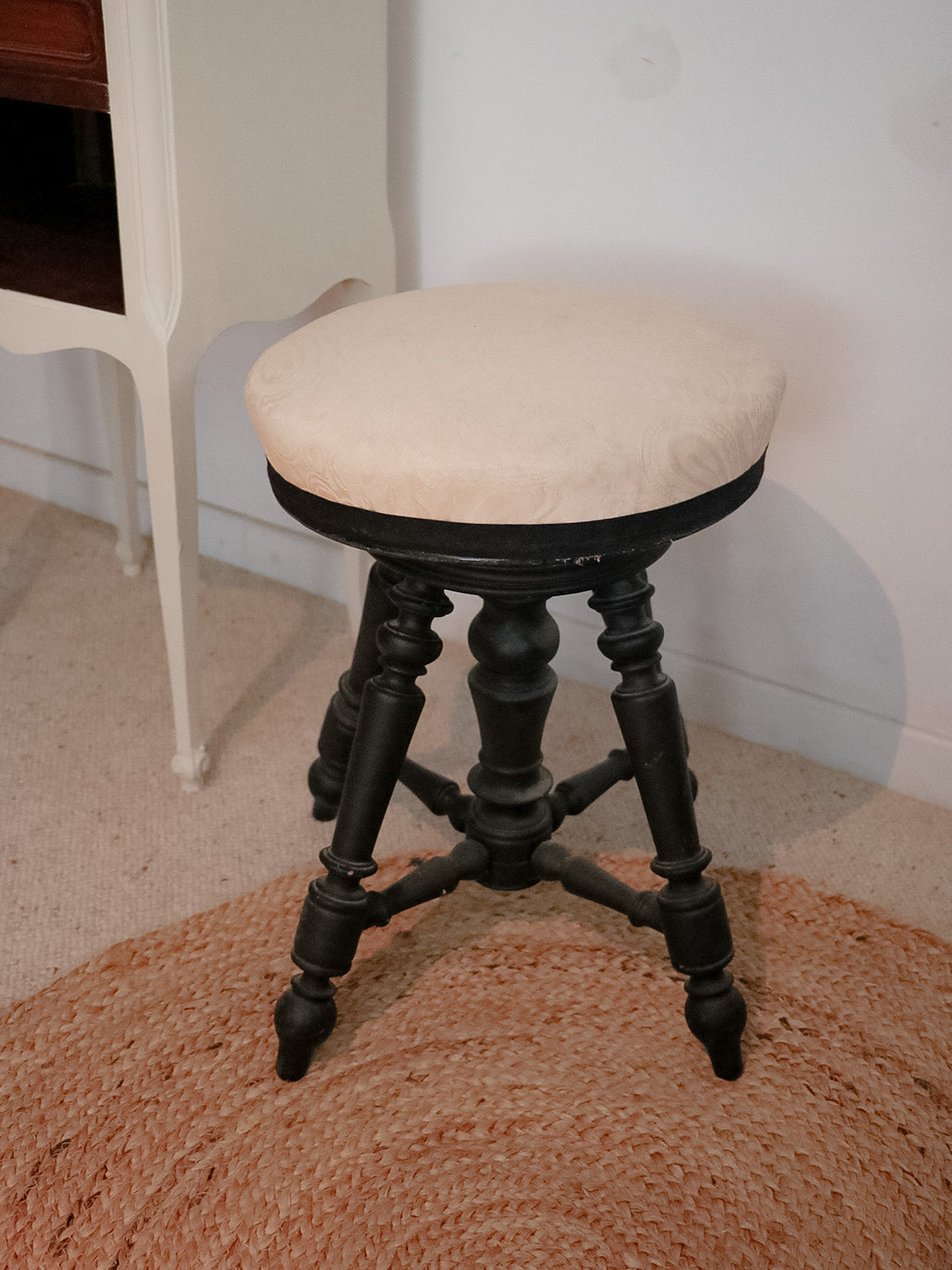 regis-tabouret-bois-799-2