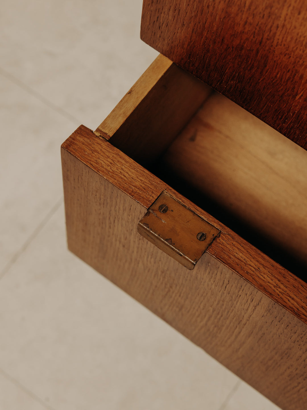 olga-commode-teck-389-7