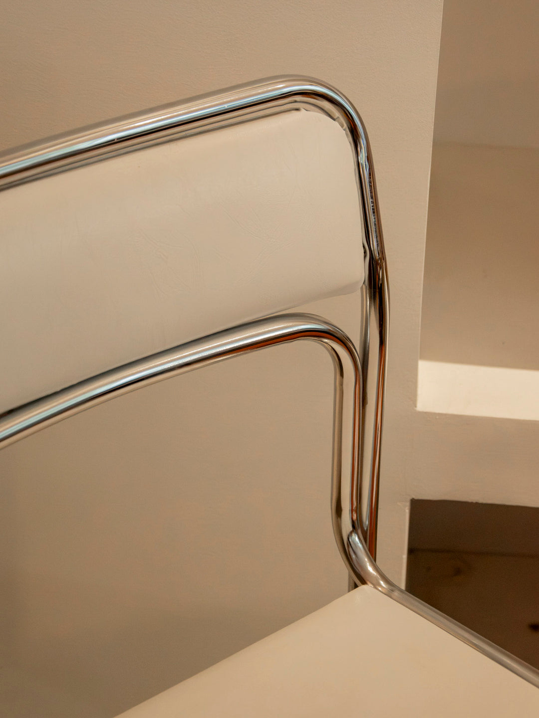 alma-chaise-skai-2037-8