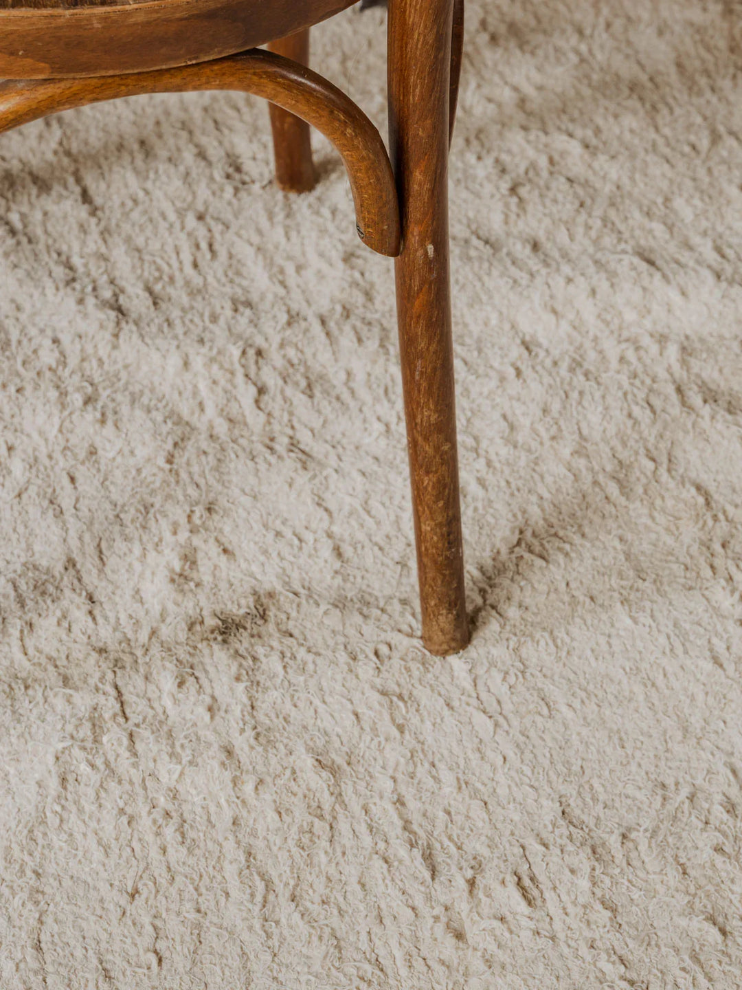 claude-chaise-bois-1060-10