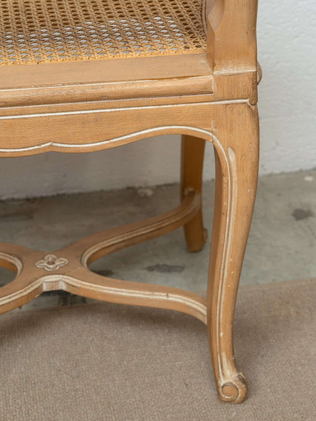 claude-chaise-bois-1420-10