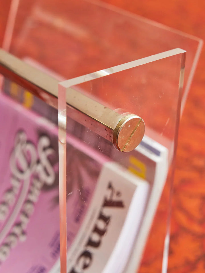 marius-porte-revue-plexiglass-236-4