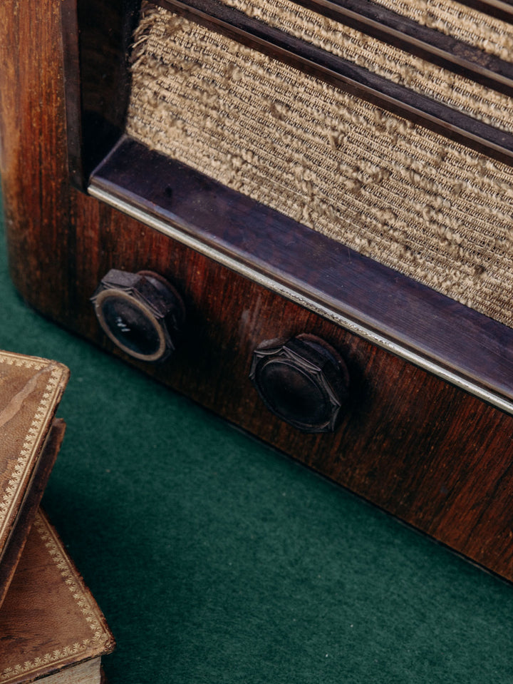 nour-appareil-electrique-vintage-bois-64-11