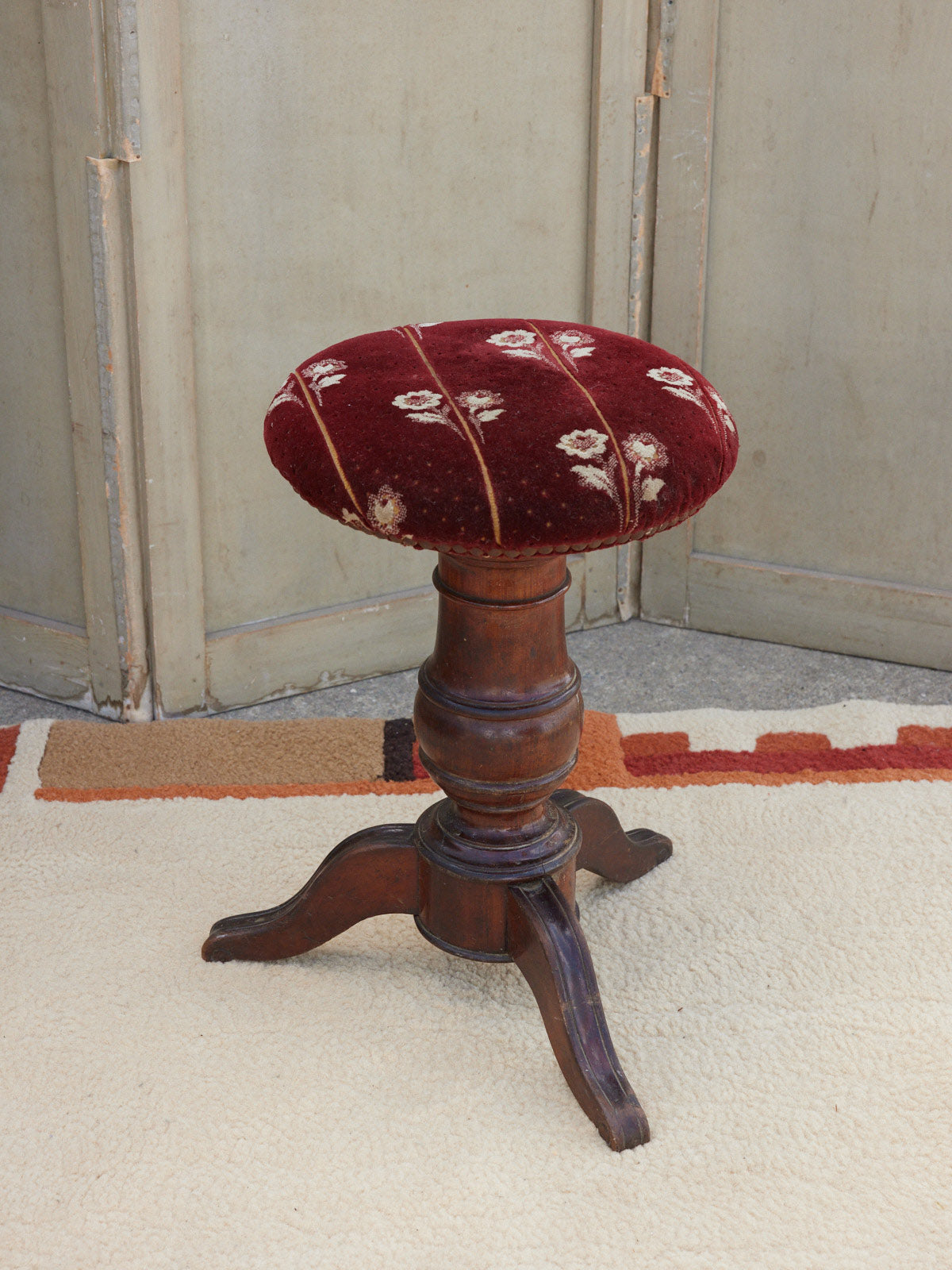 regis-tabouret-bois-1645-2
