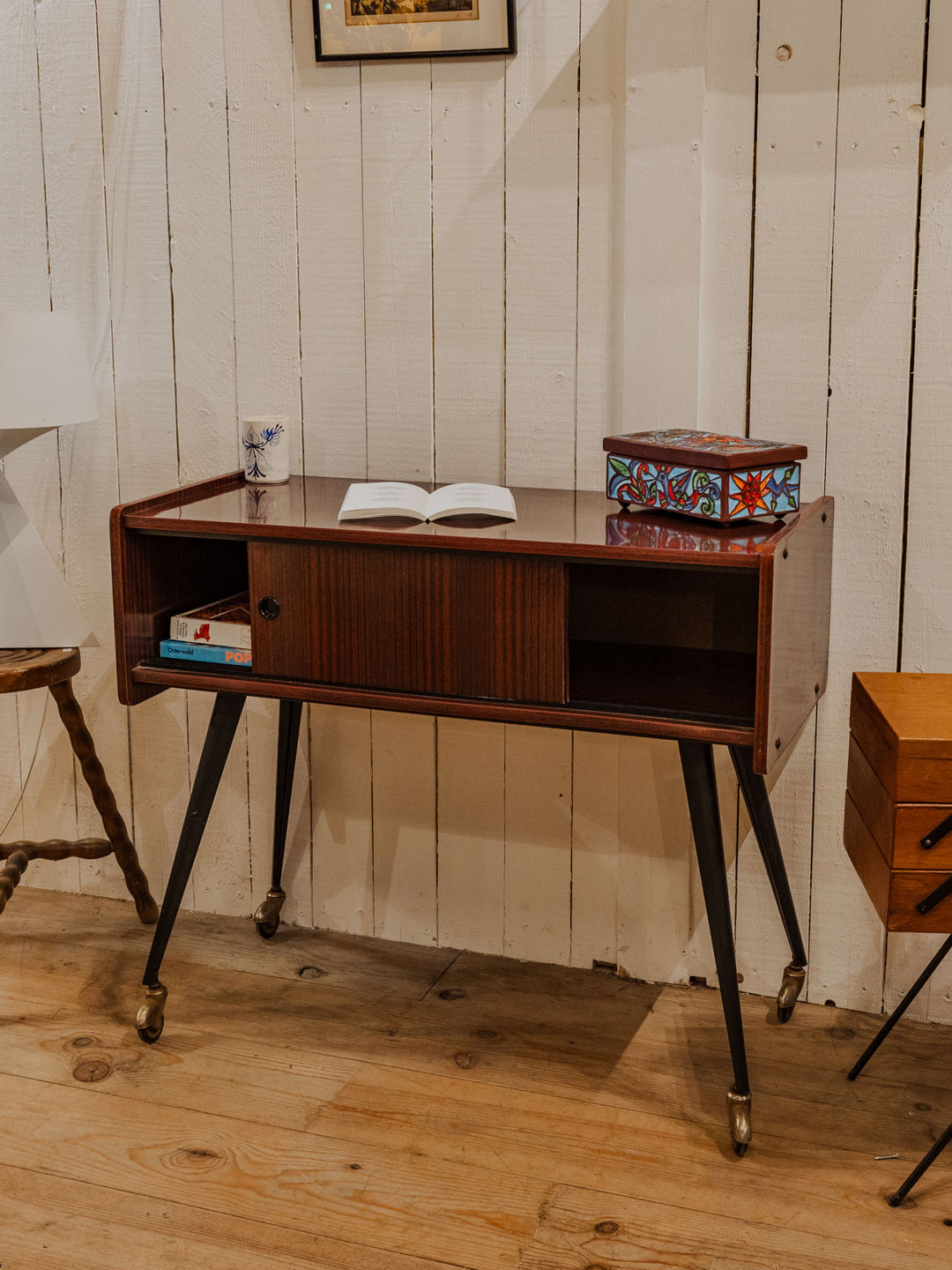 hanna-table-appoint-formica-774-5