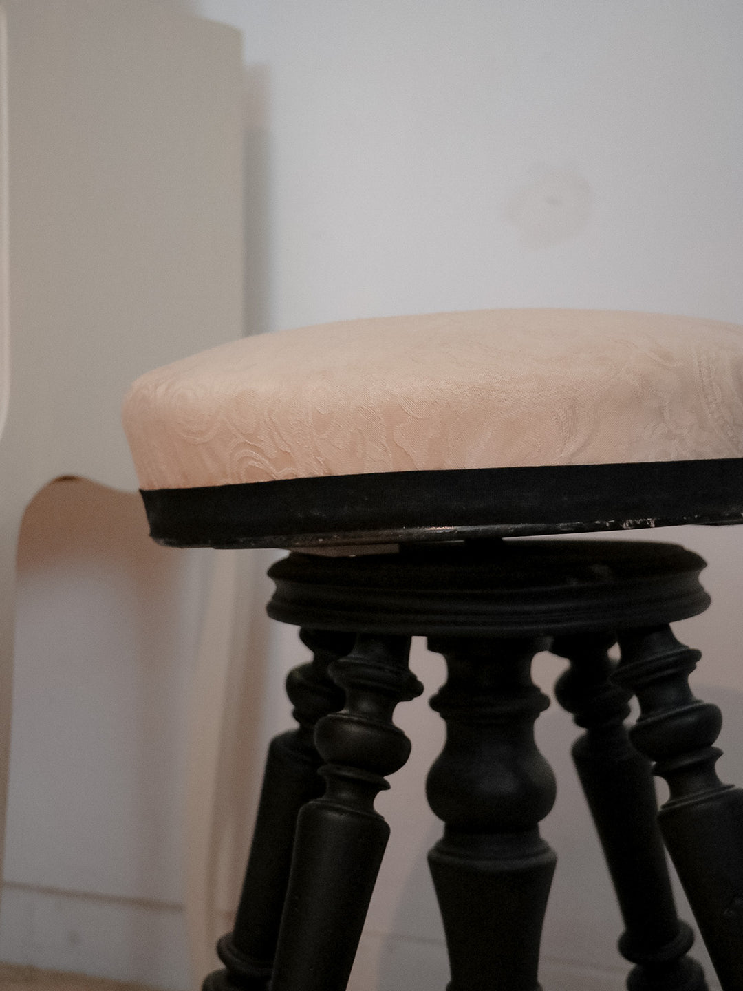 regis-tabouret-bois-799-7