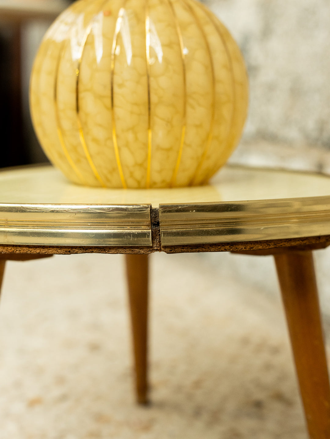 hanna-table-appoint-bois-tripode-1420-6