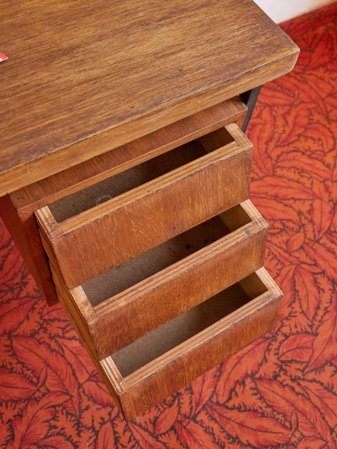 edouard-bureau-bois-560-6