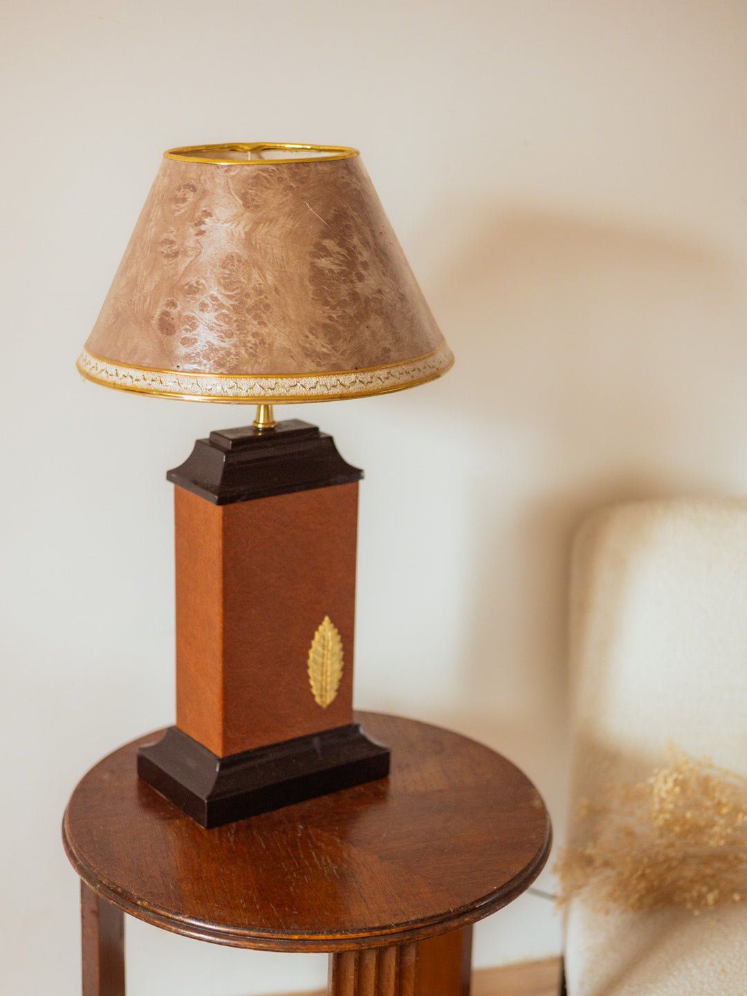 suzanne-lampe-à-poser-simili-cuir-464-4