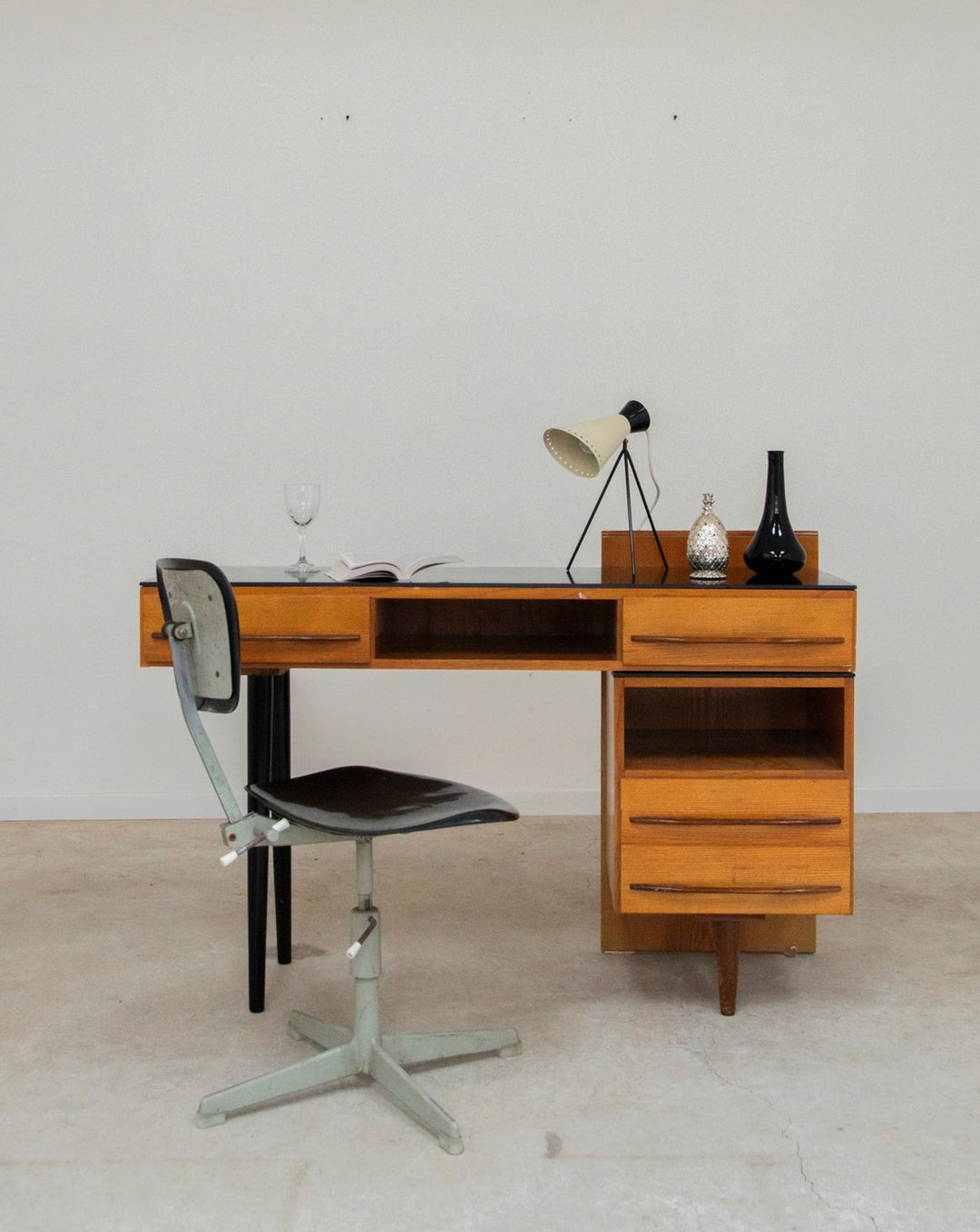 yvan-bureau-bois-473-1