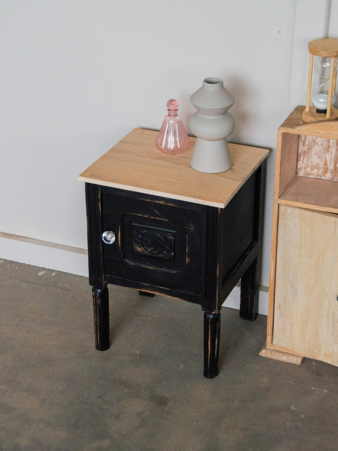 odile-table-chevet-noire-630-6