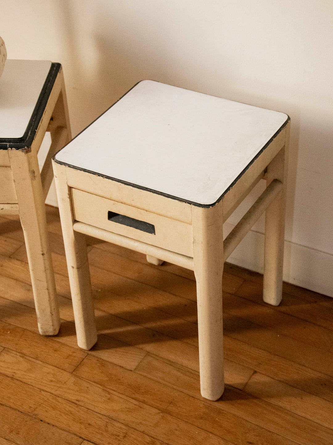 hanna-table-appoint-formica-1531-6