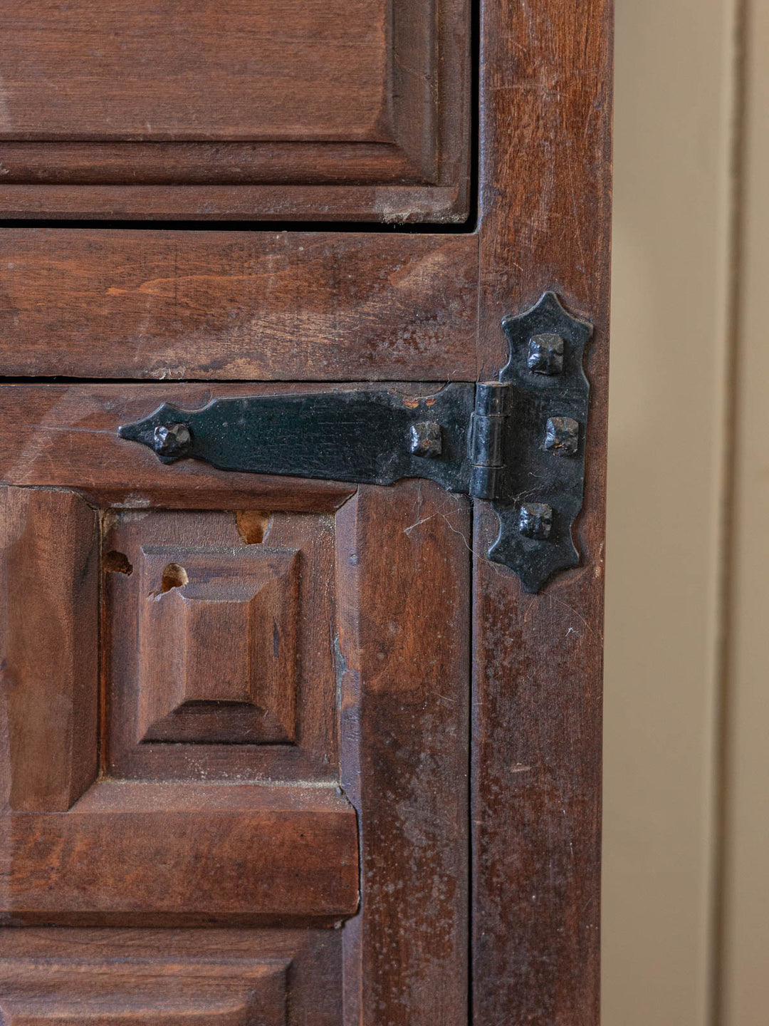 gilbert-buffet-bois-rustique-1832-14