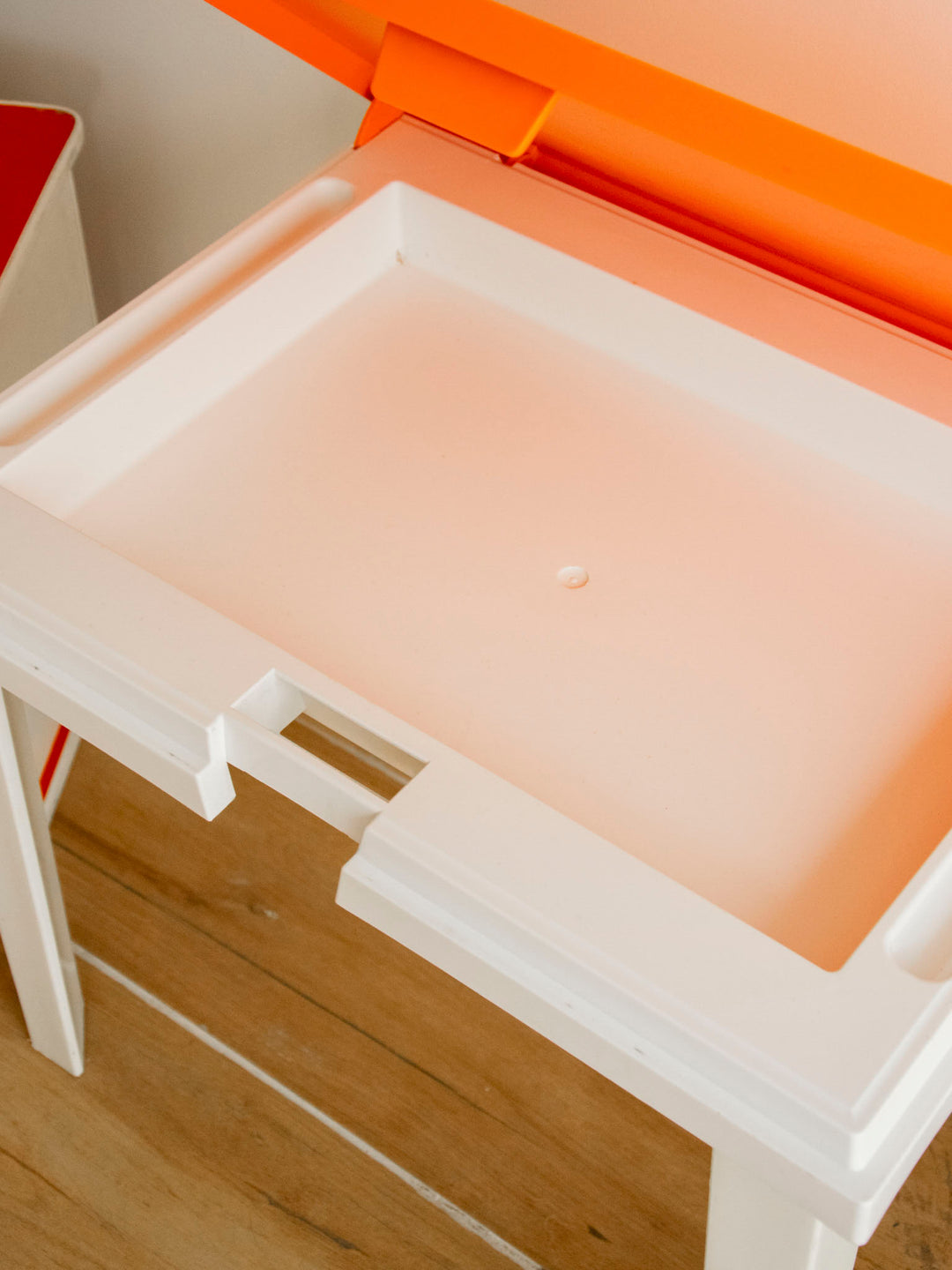 yvan-bureau-plastique-552-6