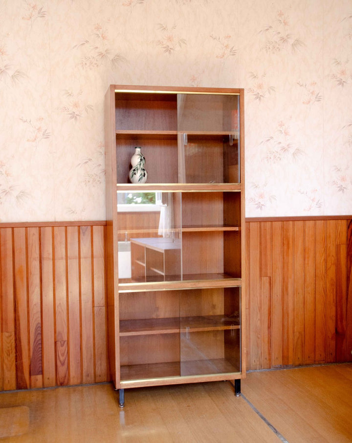 madeleine-bibliotheque-vitree-teck-laiton-738-1