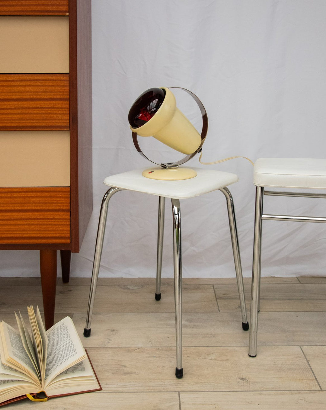 axel-tabouret-chrome-586-1