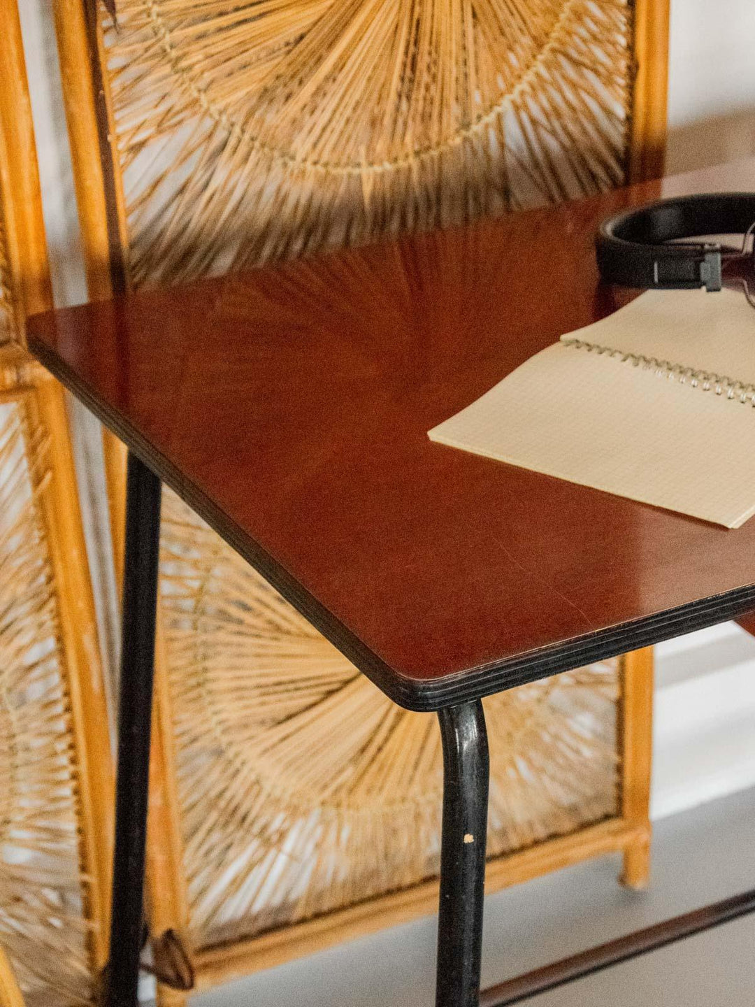 yvan-bureau-formica-513-5