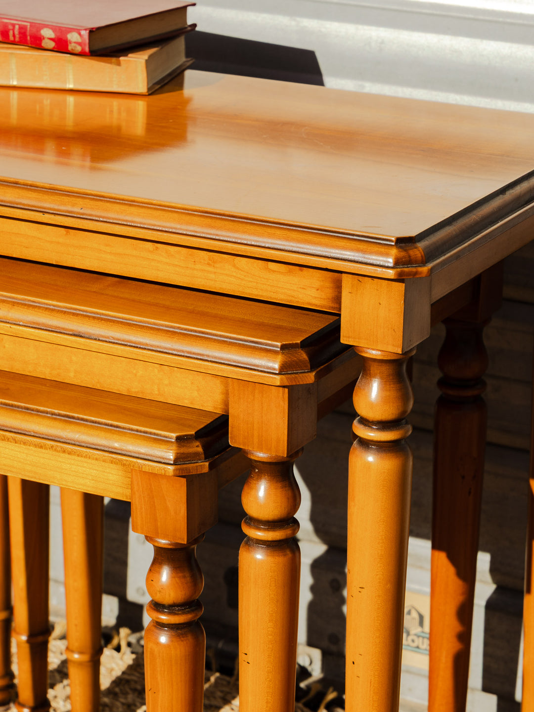 barbara-table-gigogne-merisier-95-6