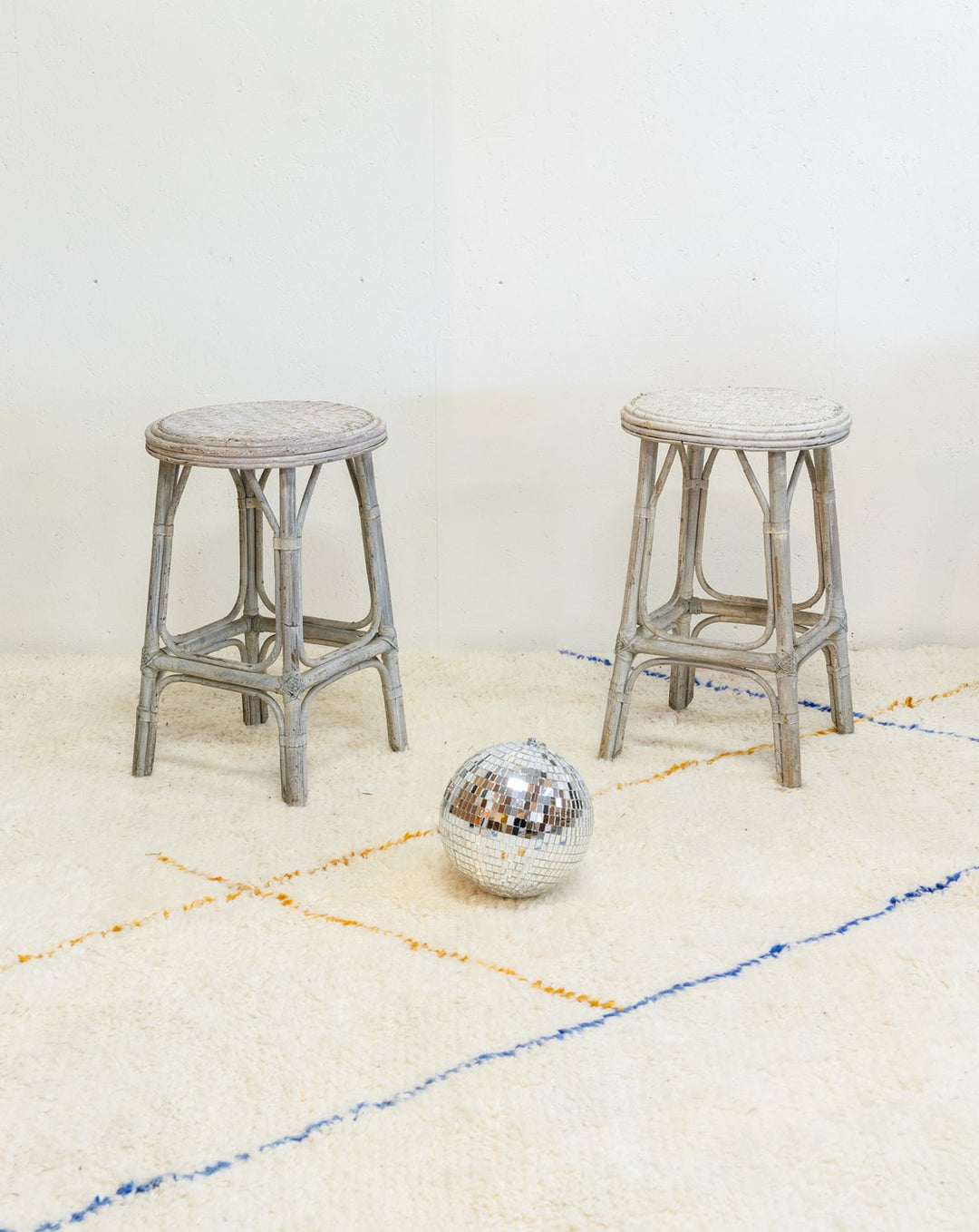 regis-tabouret-rotin-788-1