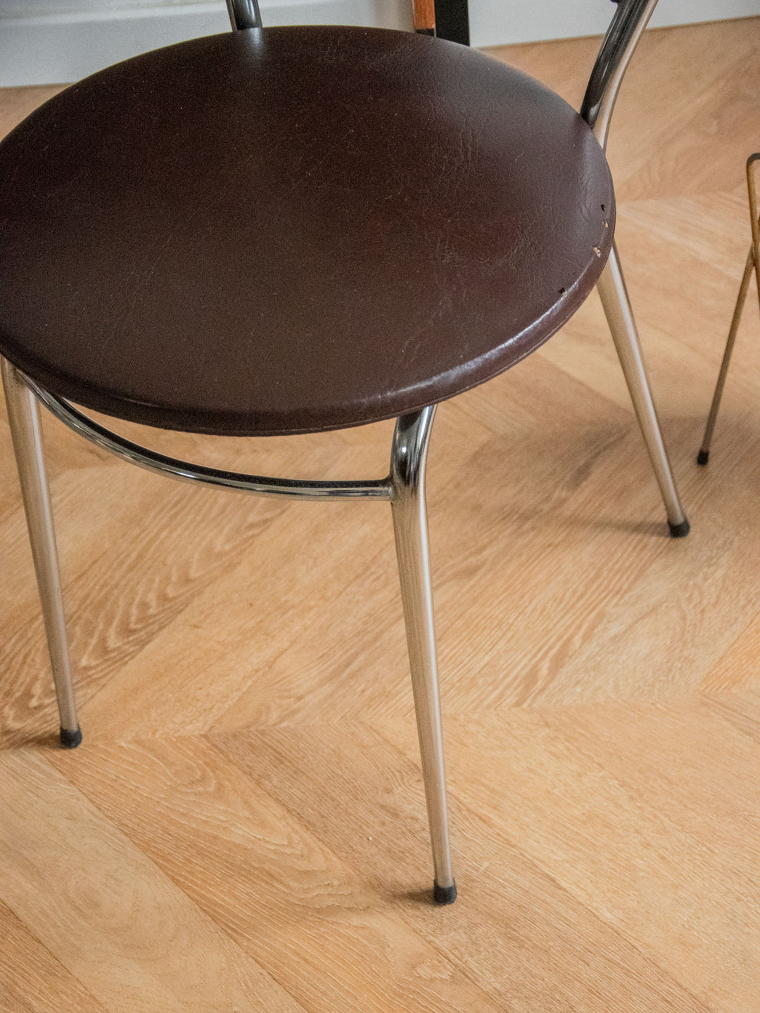 alma-chaise-vinyle-1310-3