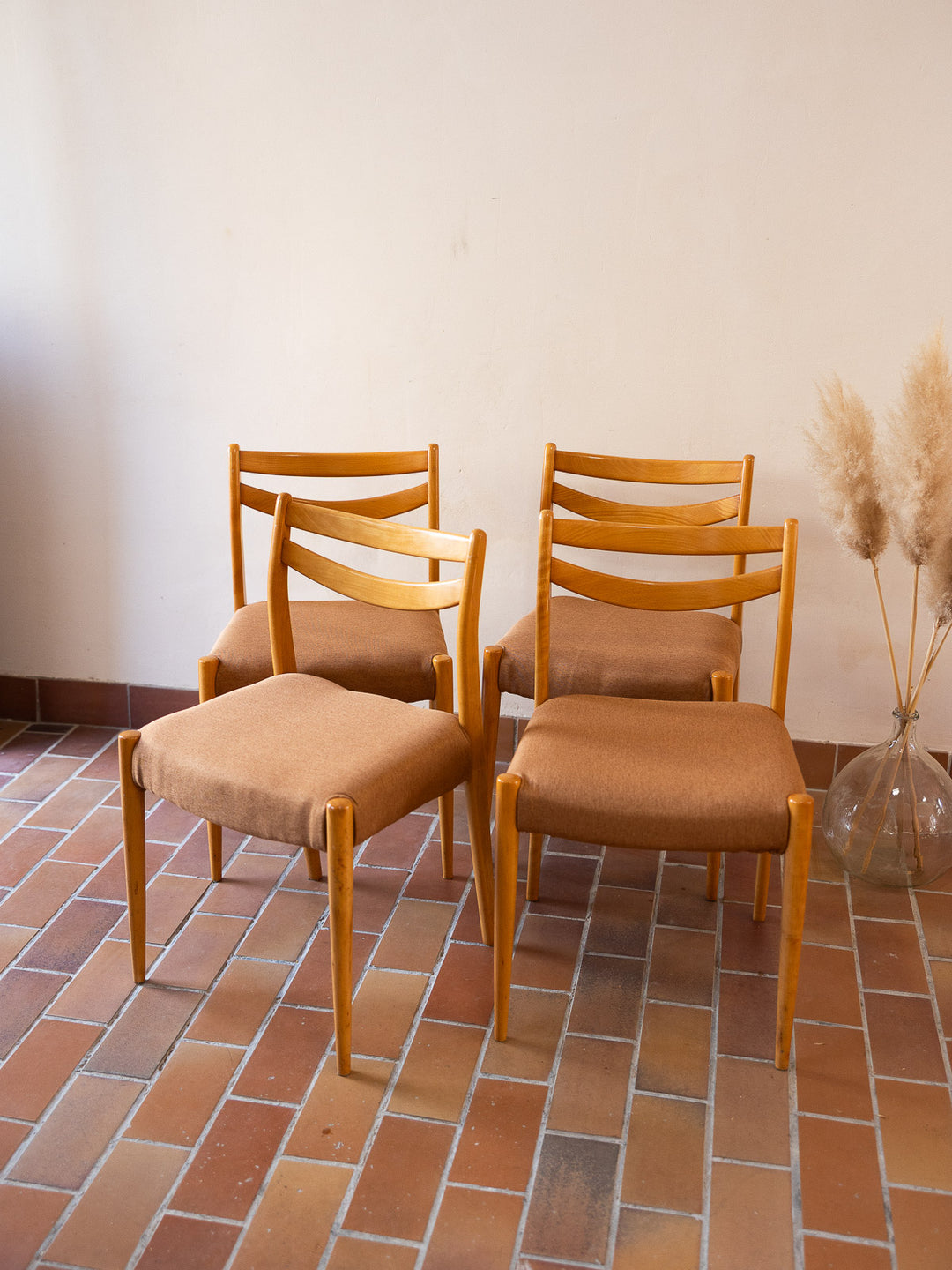 alma-chaise-bois-chaleureuse-lot-1899-2