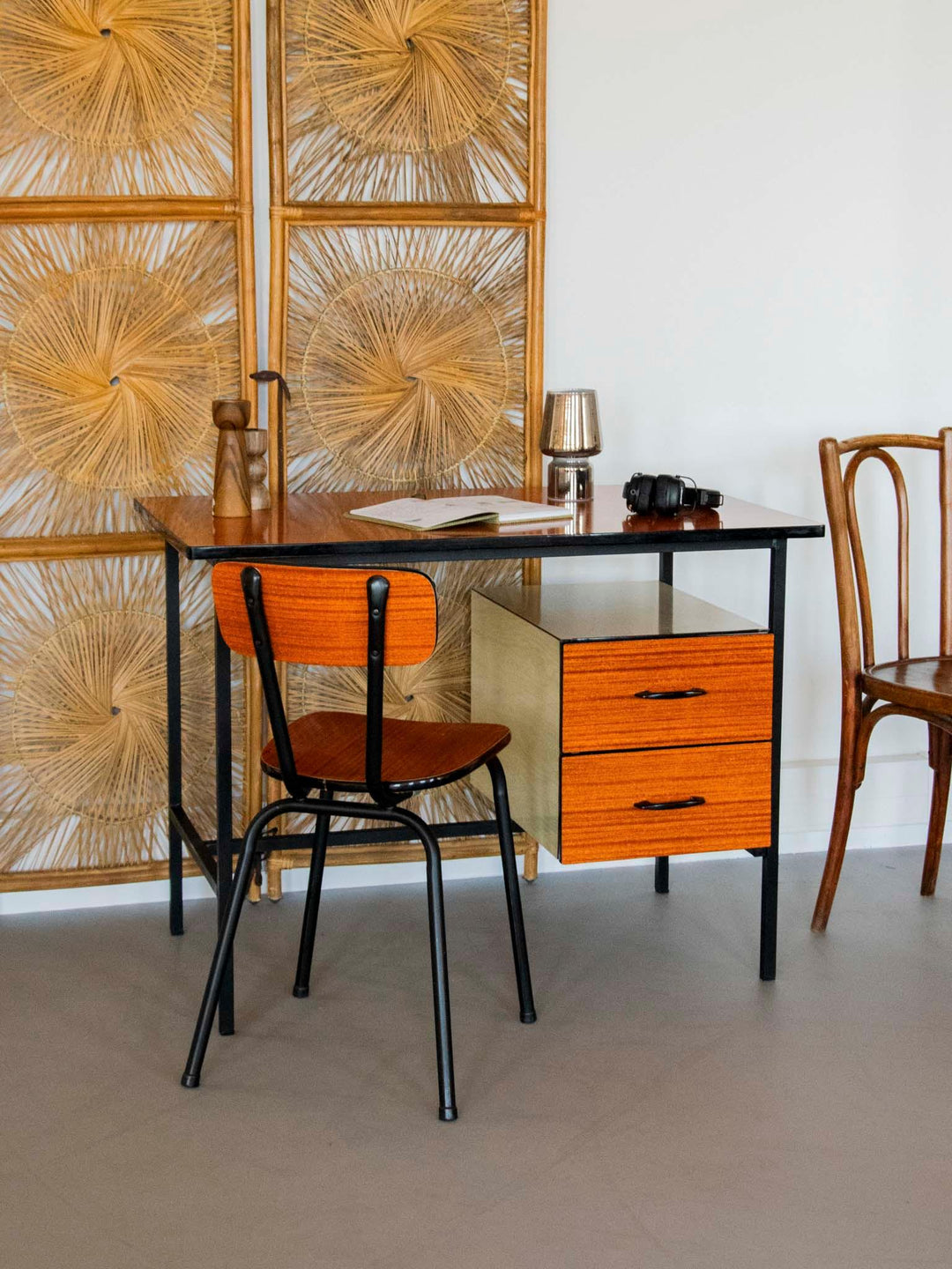 yvan-bureau-formica-522-3