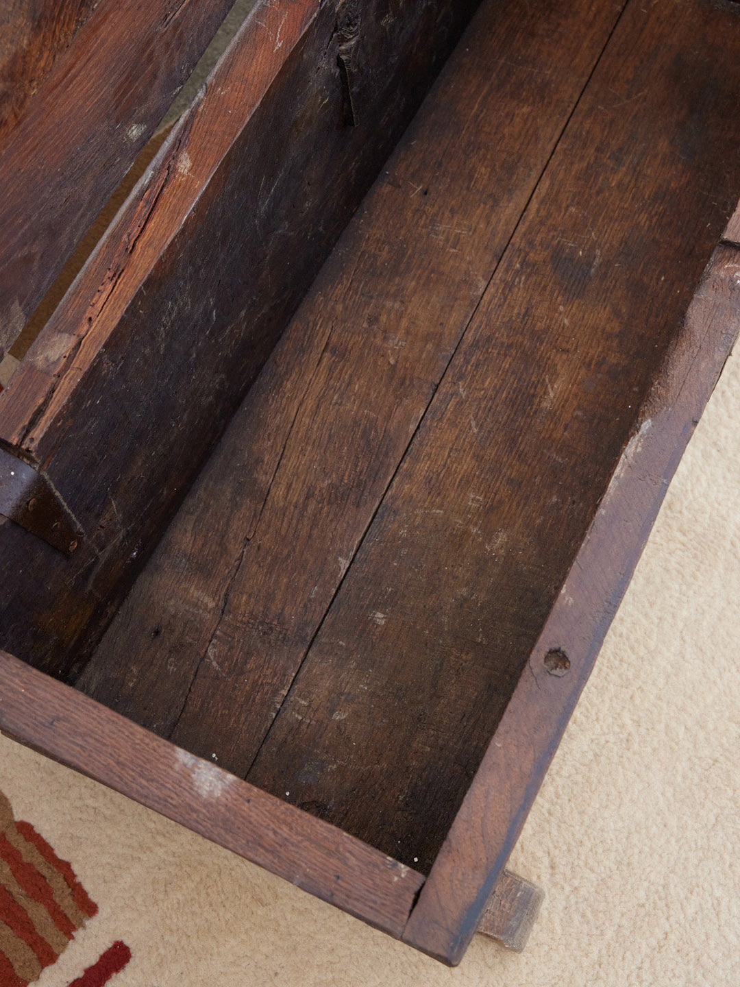 lucien-coffre-bois-ancien-220-12