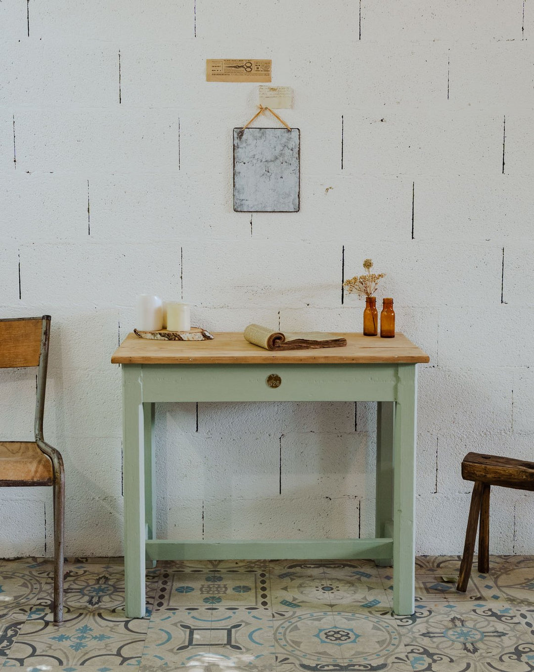 edouard-bureau-bois-701-1
