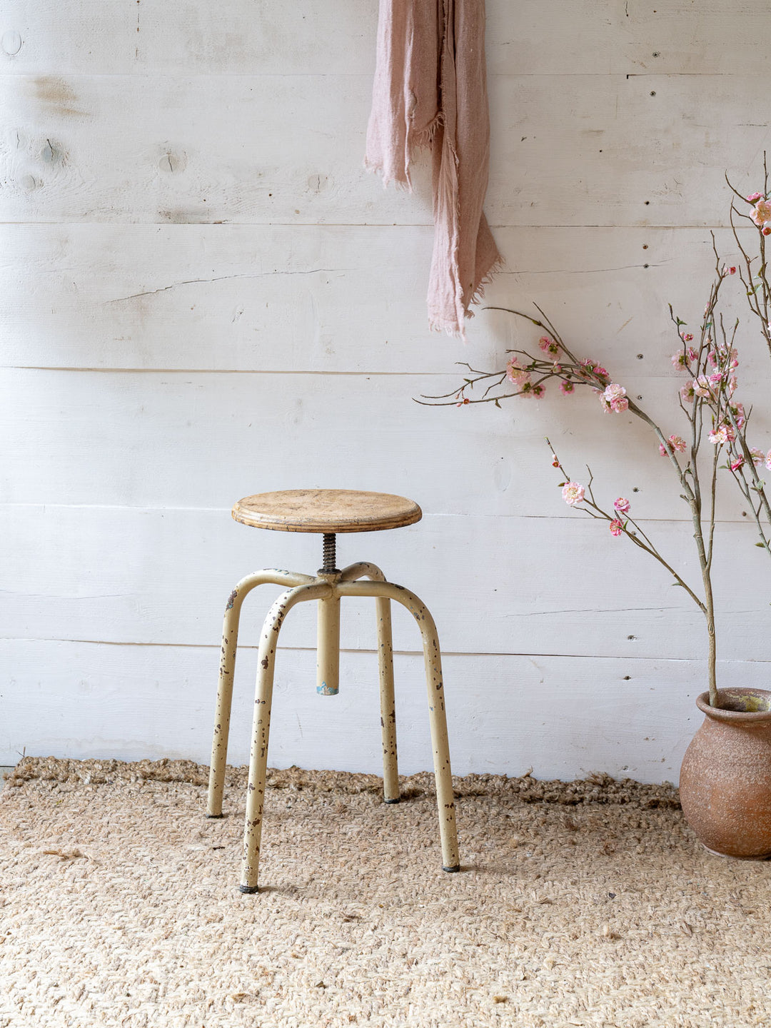 regis-tabouret-bois-869-2