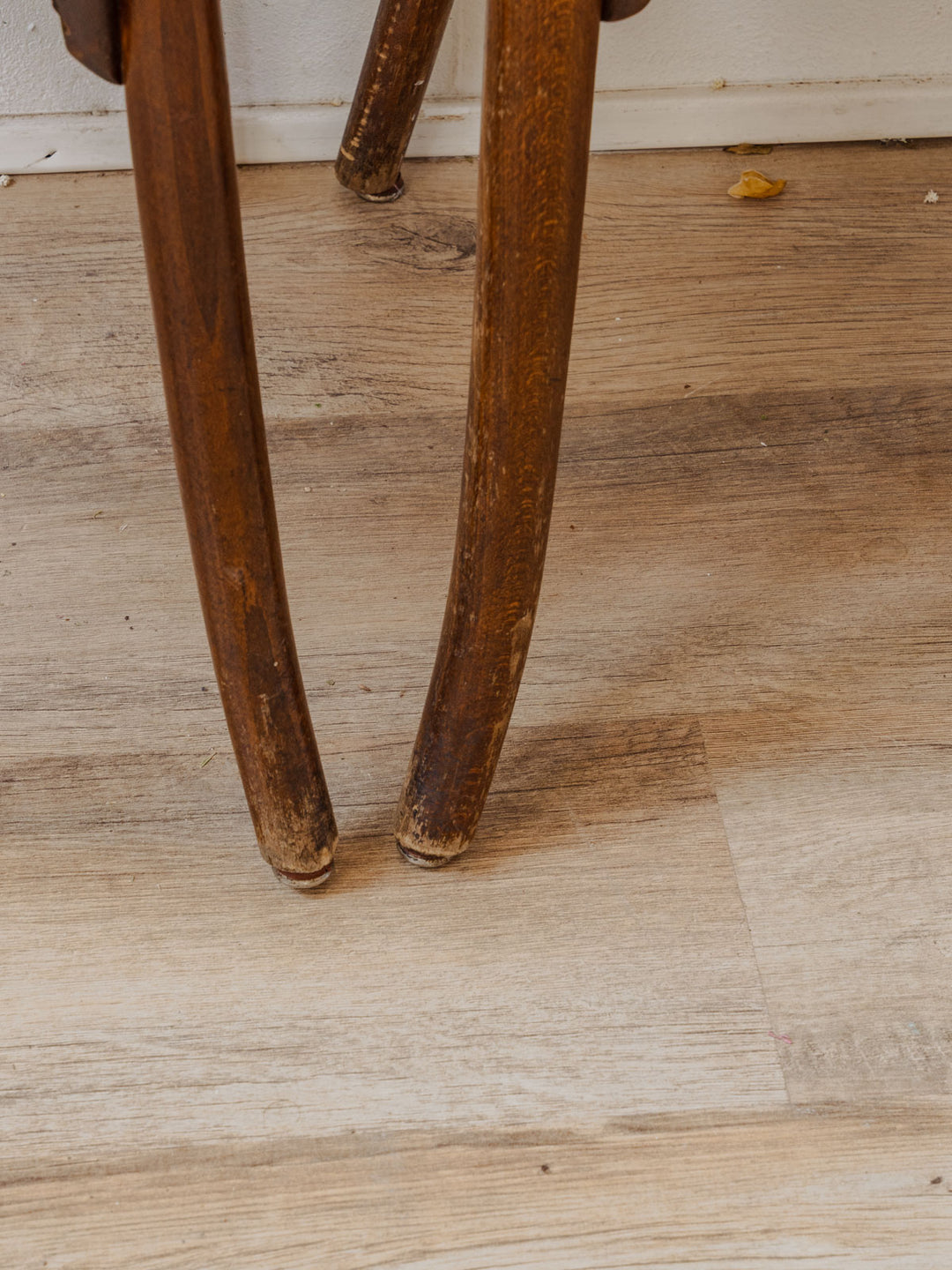 claude-chaise-bois-1031-9