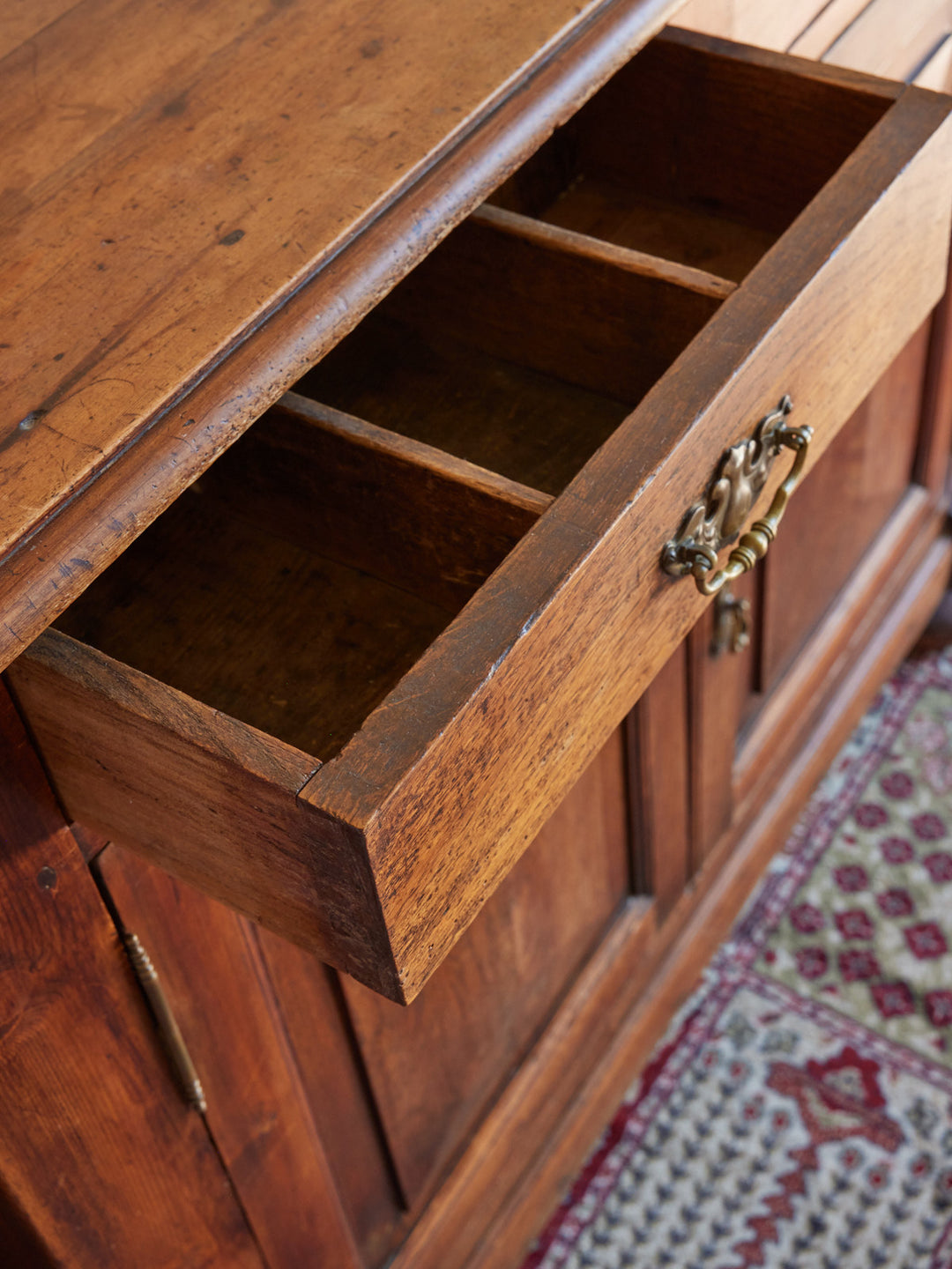 gilbert-buffet-bois-1554-5