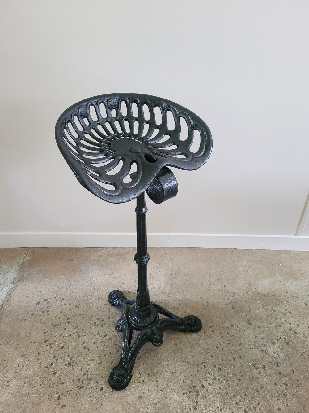 gaston-tabouret-bar-fonte-153-2