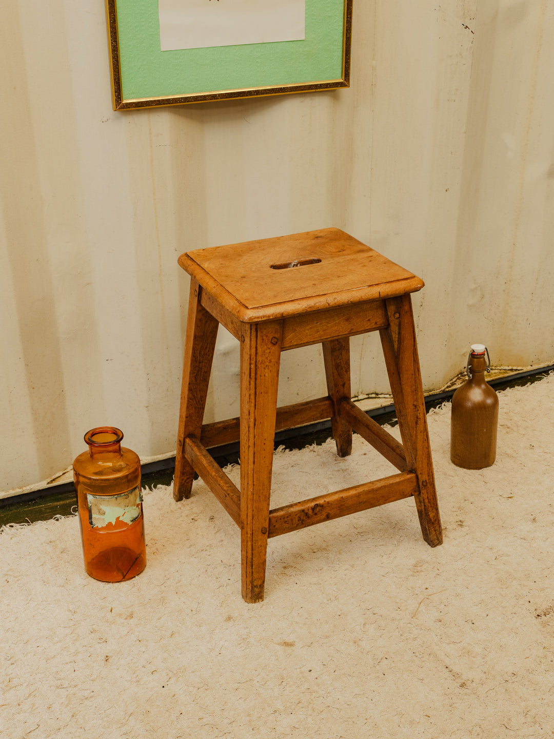regis-tabouret-noyer-1658-2