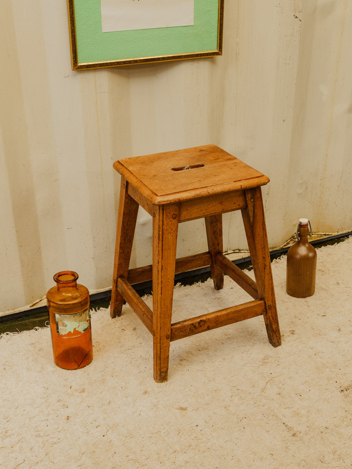 regis-tabouret-noyer-1658-2