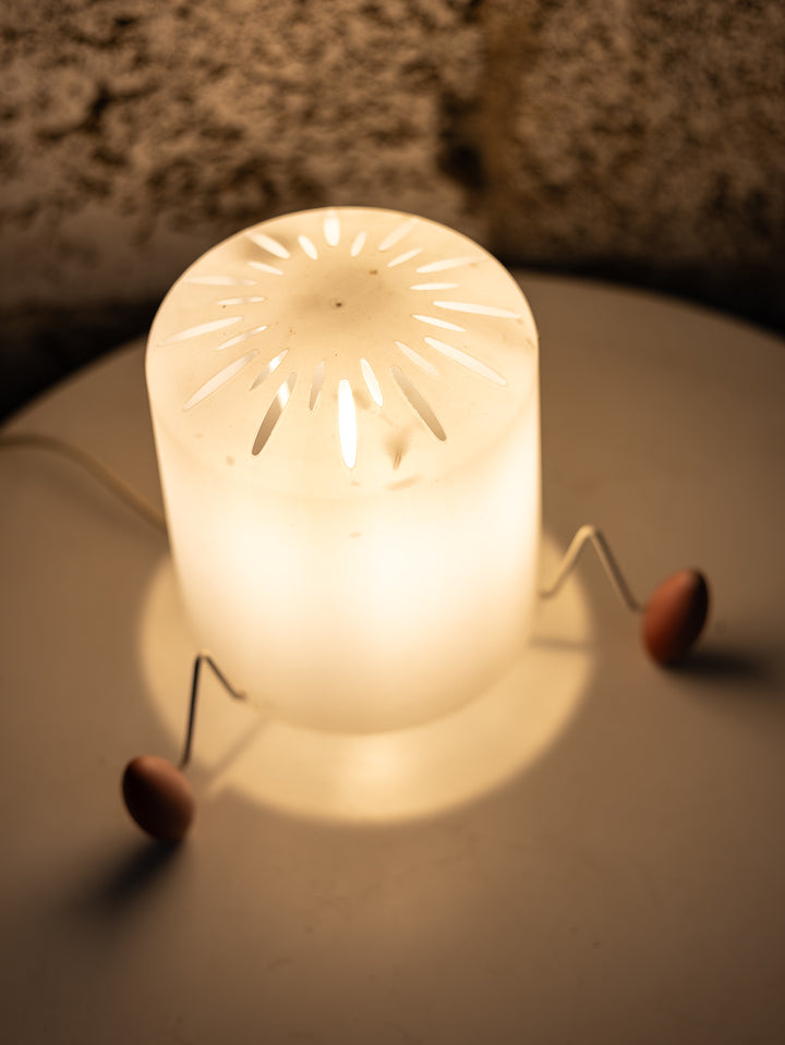 julia-lampe-a-poser-plastique-contemporaine-1124-3