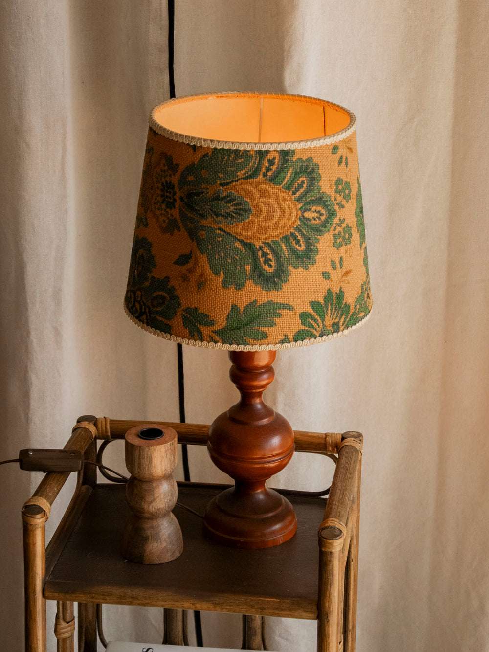 suzanne-lampe-à-poser-bois-576-2