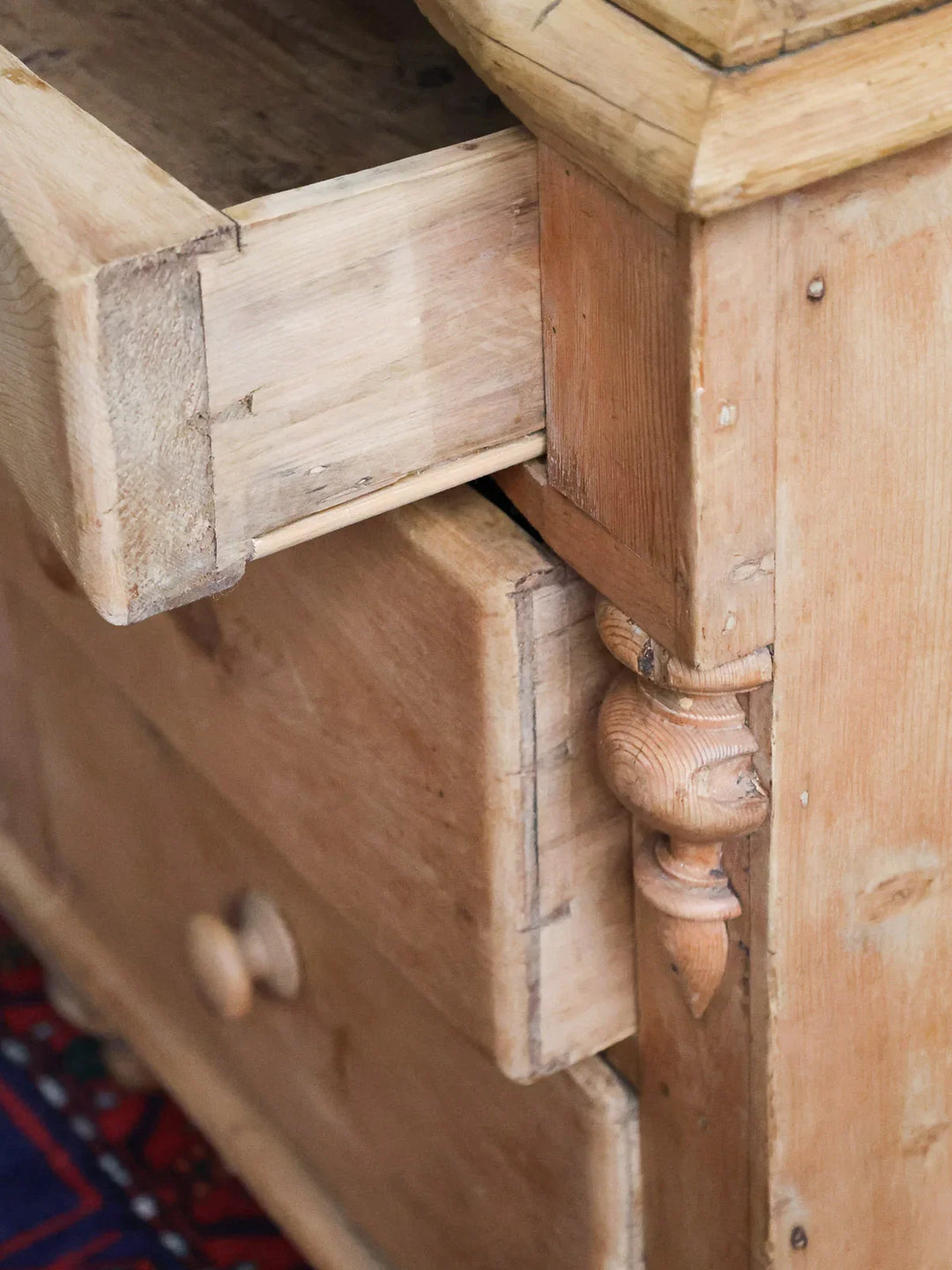 gilbert-buffet-bois-pin-687-10