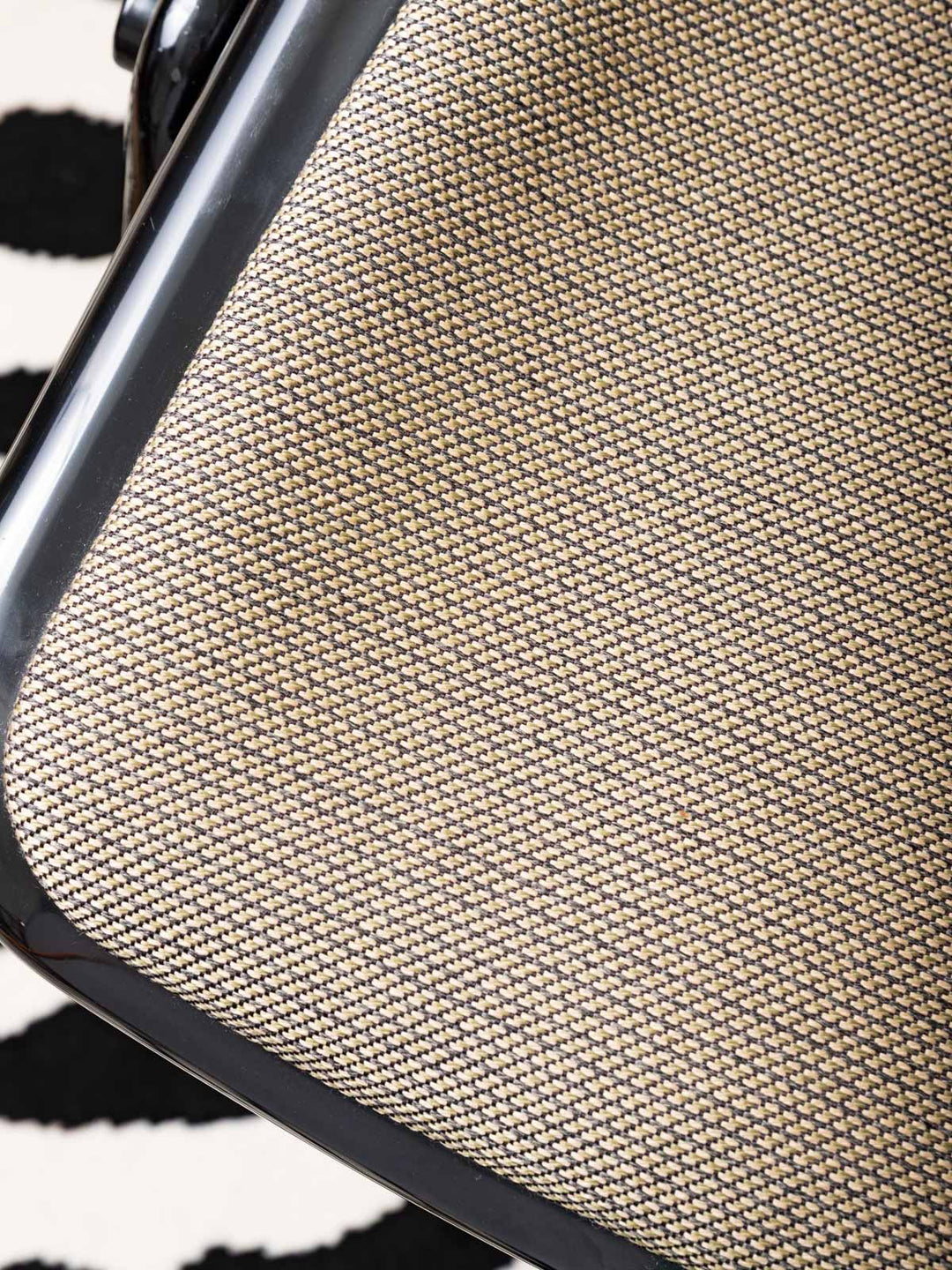 alma-chaise-plastique-design-1991-13